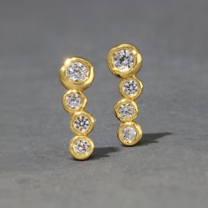Asterales Gold Bar Earring